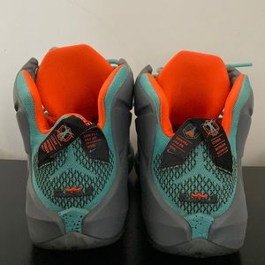 Lebron 12 in really good shape! Lookin to move